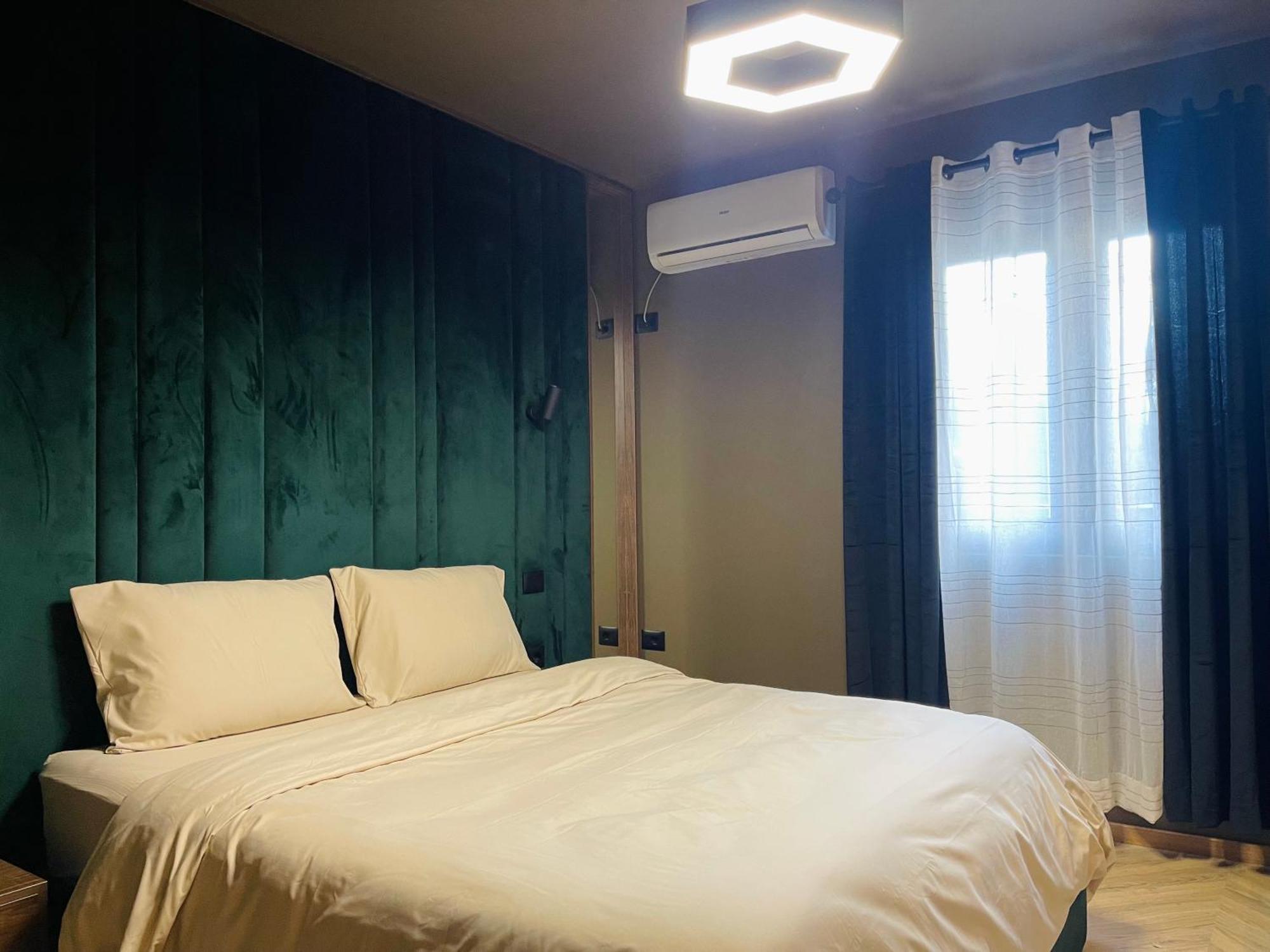 Dea'S Apartment: Hidden Gem Тирана Экстерьер фото