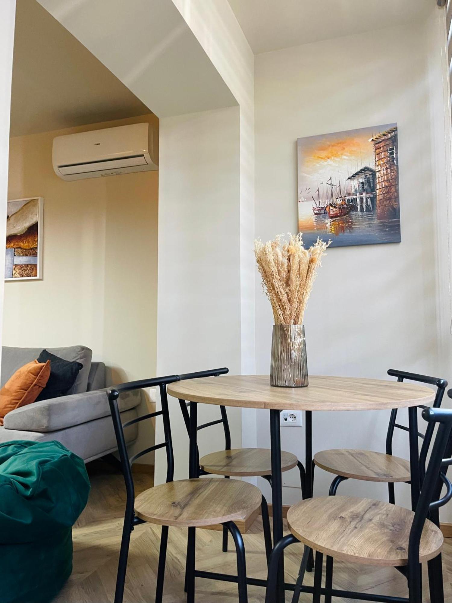 Dea'S Apartment: Hidden Gem Тирана Экстерьер фото